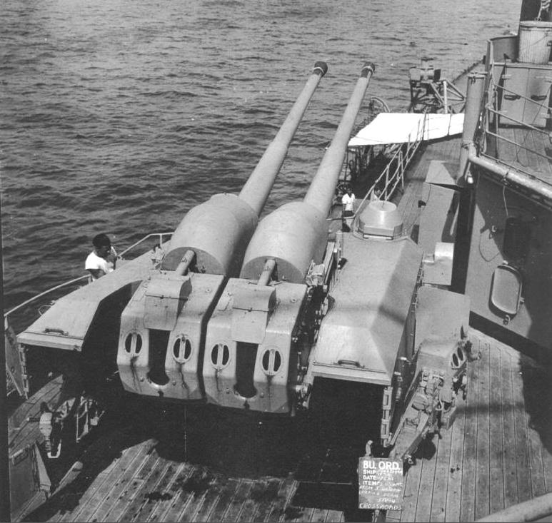Photo of a 10.5cm SK C/33 anti-aircraft mounting on the heavy cruiser Prinz Eugen in US Navy service, preparing for the Operation Crossroads nuclear tests in 1946. Photo was taken by the US Navy's Bureau of Ordnance on 1