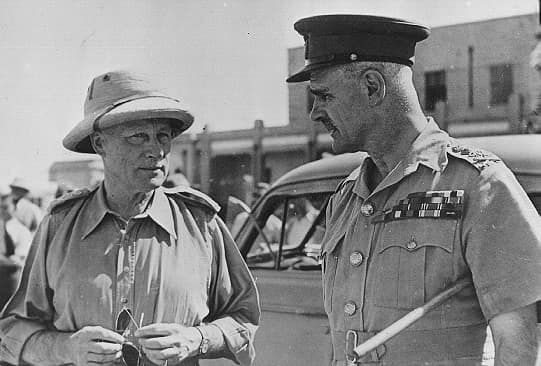 Generals Wavell (right) and Quinan (left) in the Middle East in 1941.