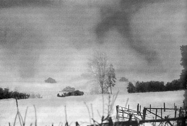 6TH ARMORED DIVISION TANKS IN SNOWSTORM NEAR WARDIN