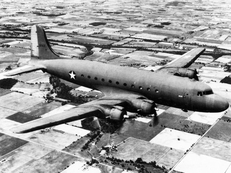 A U.S. Army Air Force Douglas C-54 Skymaster (s/n 41-37271, c/n 3057), circa 1943. This aircraft crashed near Wright Field, Ohio (USA), on 9 July 1943 after a midair collision with an Lockheed C-40A (s/n 38-546, c/n 1263