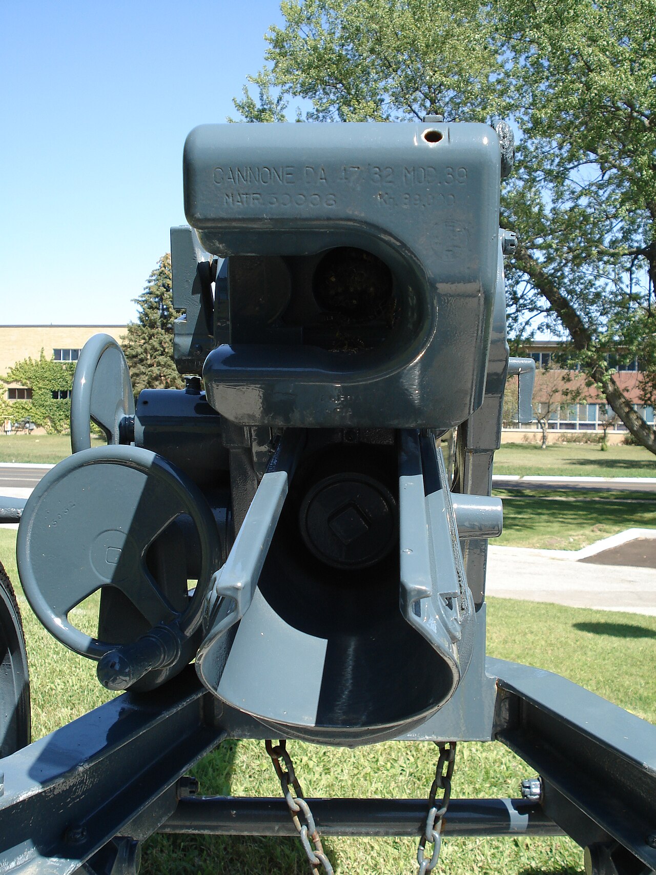 Italian 47 mm anti-tank gun (Cannone da 47/32) displayed on the grounds of CFB Borden (Base Borden Military Museum). The canon stamp states: CANNONE DA 47/32 MOD. 39 Photo taken on August 12, 2006. Source: Photo by me, U
