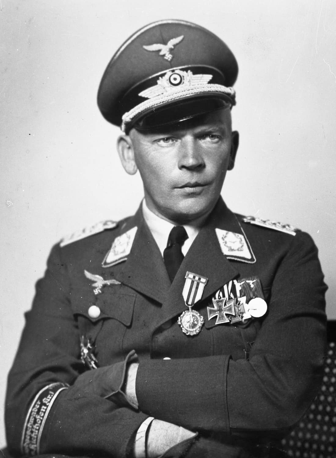 Wolfram Freiherr von Richthofen Befehlshaber der "Legion Condor", dem sogenannten deutschen Freiwilligenkorps der Luftwaffe, das dem reaktionären spanischen General Franco für den Bürgerkrieg 1936-39 in Spanien vom deuts