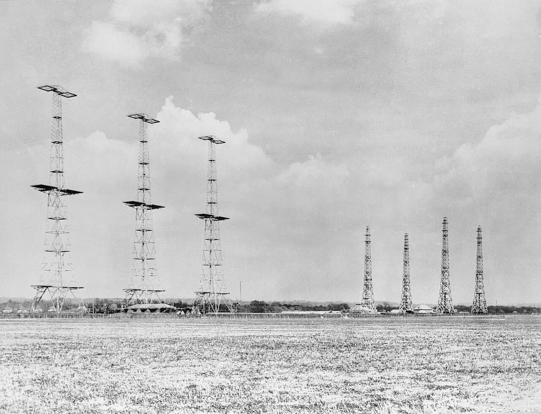 Chain Home radar installation at Poling, Sussex, 1945. Chain Home: AMES Type 1 CH East Coast radar installation at Poling, Sussex. On the left are three (originally four) in-line 360ft steel transmitter towers, between w
