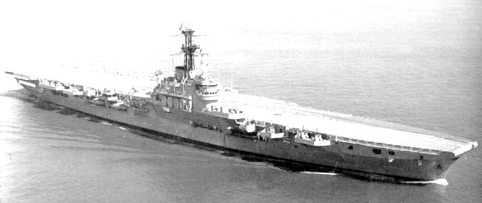 Aircraft carrier ARA Independencia underway