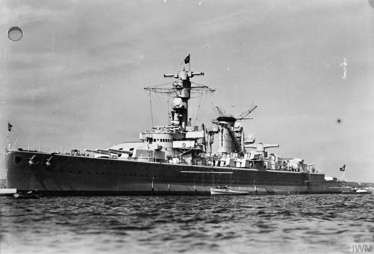 The German heavy cruiser DEUTSCHLAND (later re-named “Lützow”). One of three heavy cruisers of the Deutschland Class (sister ships ADMIRAL SCHEER and ADMIRAL GRAF SPEE). Deutschland was built by the Deutsche Werke shipya