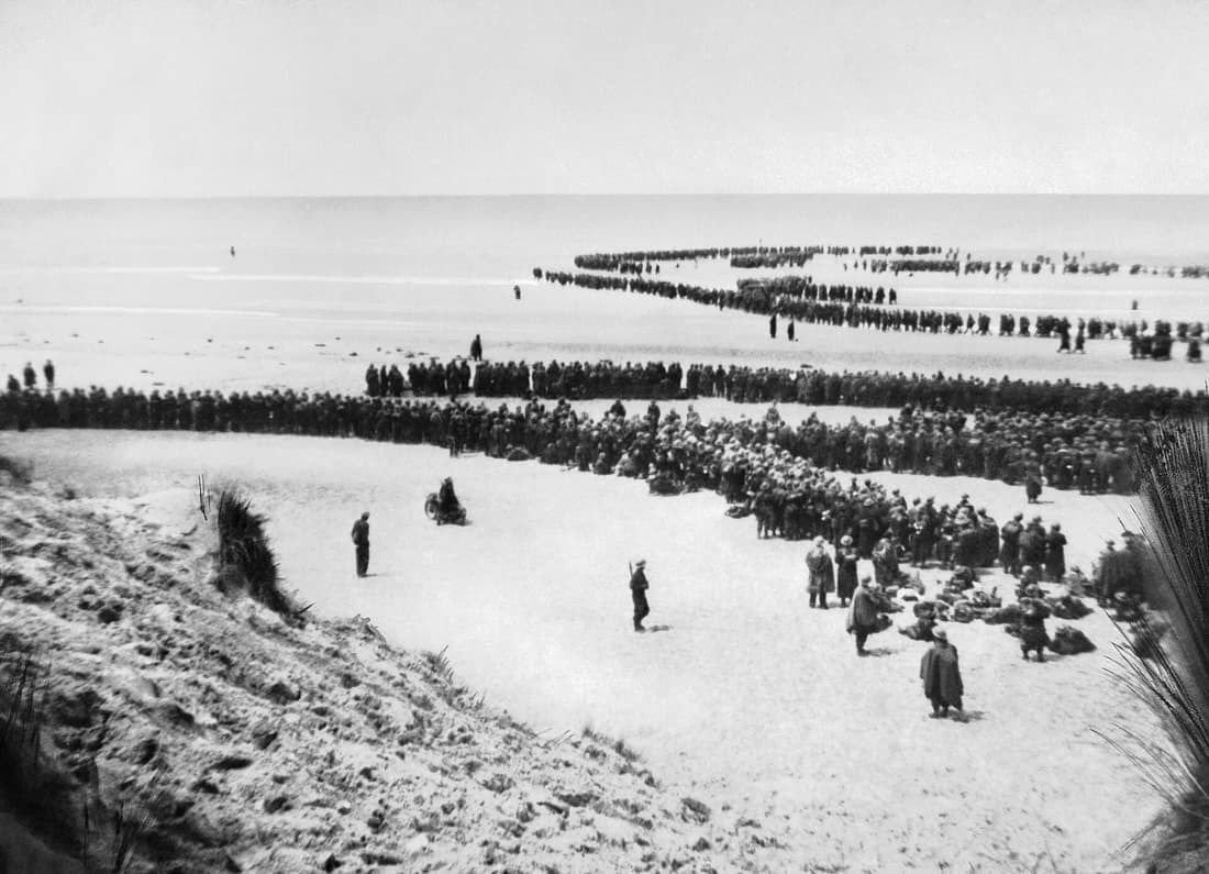 Dunkirk 26-29 May 1940 British troops line up on the beach at Dunkirk to await evacuation.