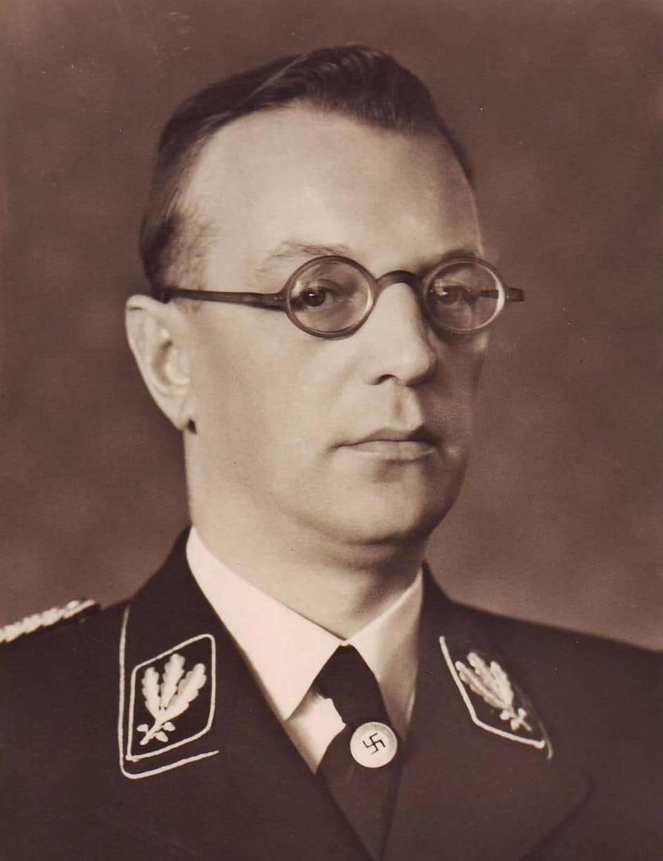 Portret van Dr. Arthur Seyss-Inquart, Oostenrijker, door Hitler als Reichskommissar benoemd in Nederland. 1940-1945