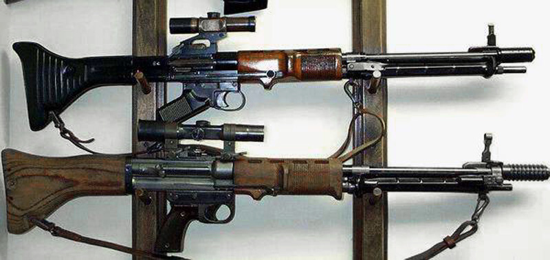 Two FG42 assault rifles with mounted telescopic sights; Photograph taken in the Museum of the Brazilian Army. The top FG 42 is an Ausführung E/Type I. The bottom FG 42 is a newer Ausführung G/Type III.