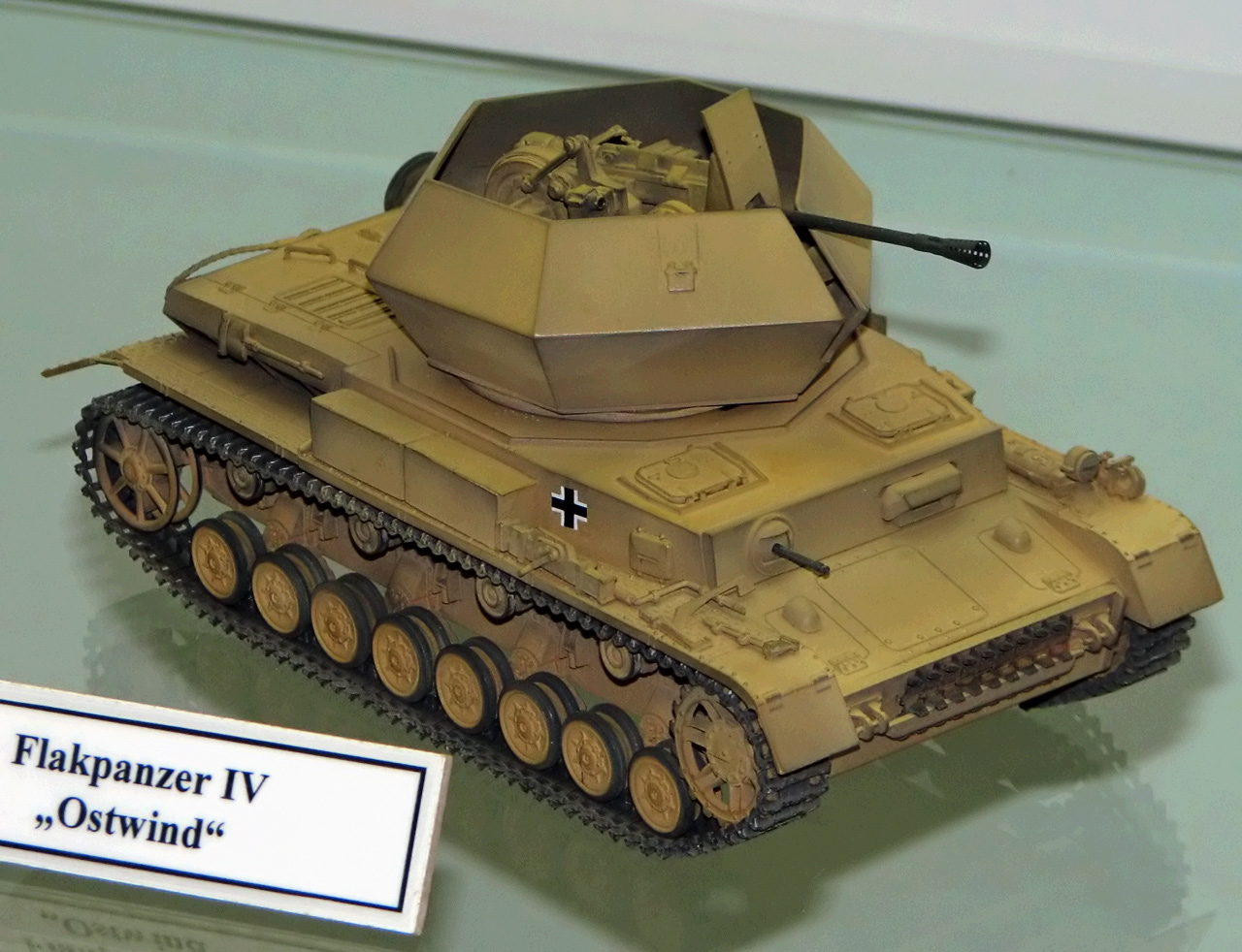 Dieses Bild zeigt ein Modell des Flakpanzers "Ostwind".