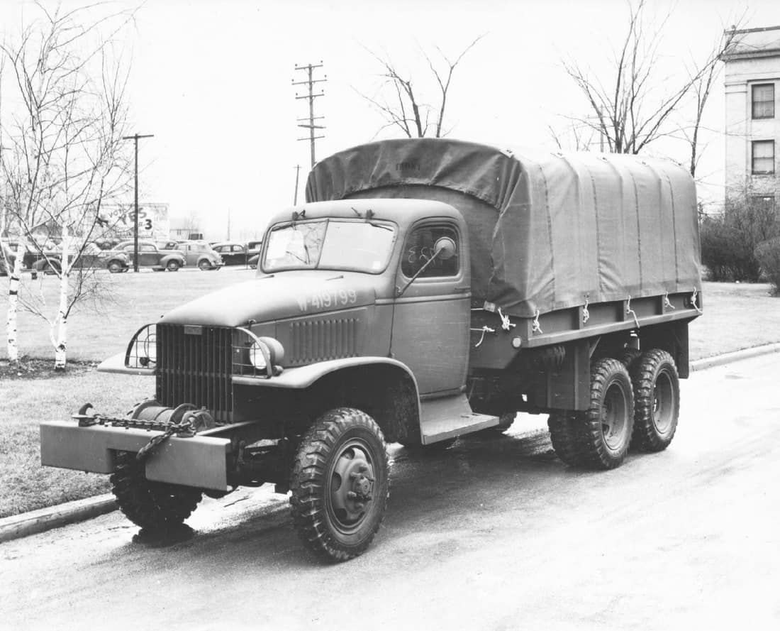Truck, GMC, 2 1/2 Ton, 6x6, Long Wheelbase Cargo w/ winch.