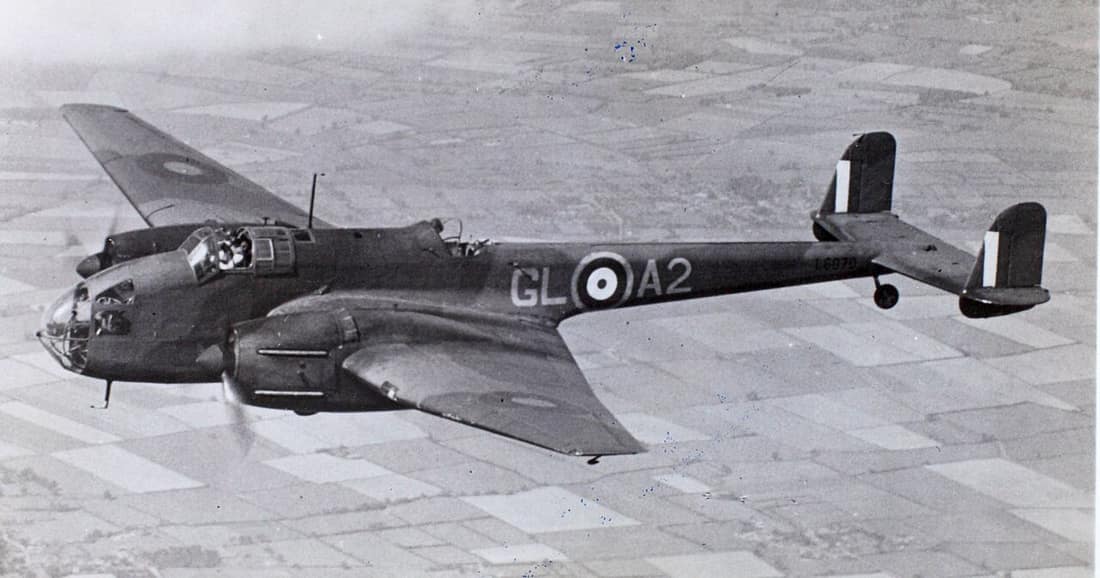 Image from the Charles Daniels Photo Collection album "British Aircraft." SOURCE INSTITUTION: San Diego Air and Space Museum Archive