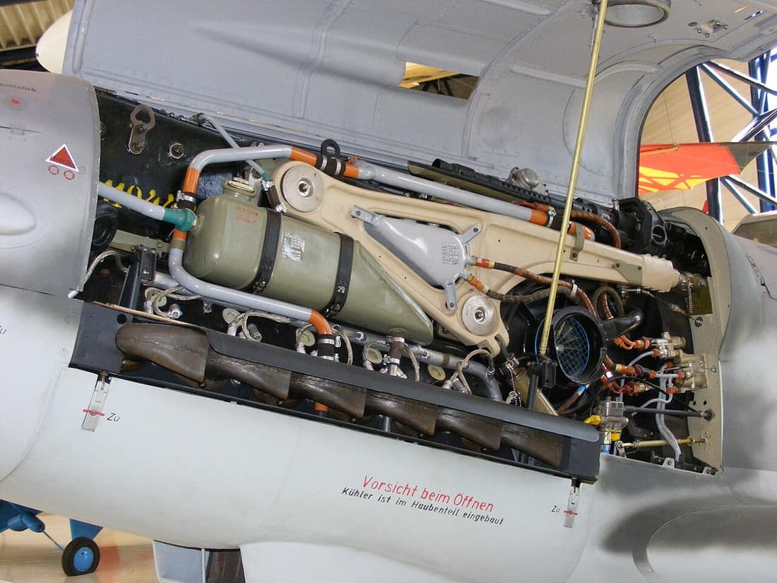Daimler-Benz DB 605A-1 fixed into Bf 109G-6 at aviaticum museum, Austria