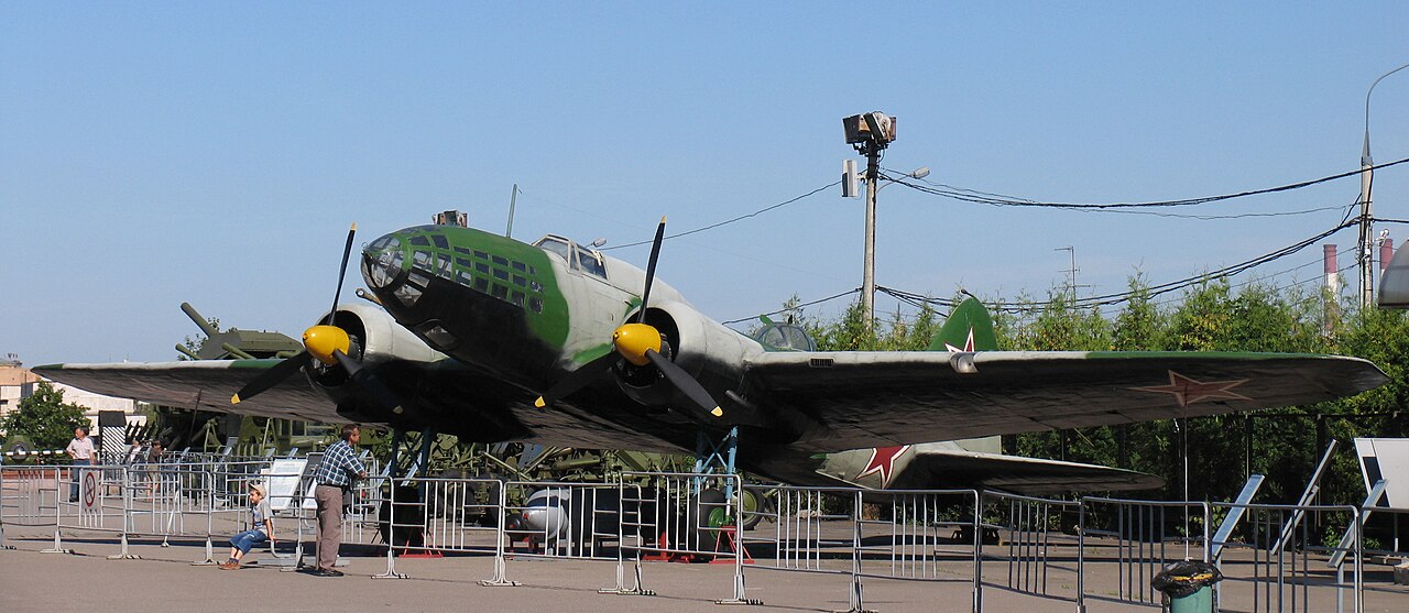 Il-4 front view in Moscow/На Поклонной горе