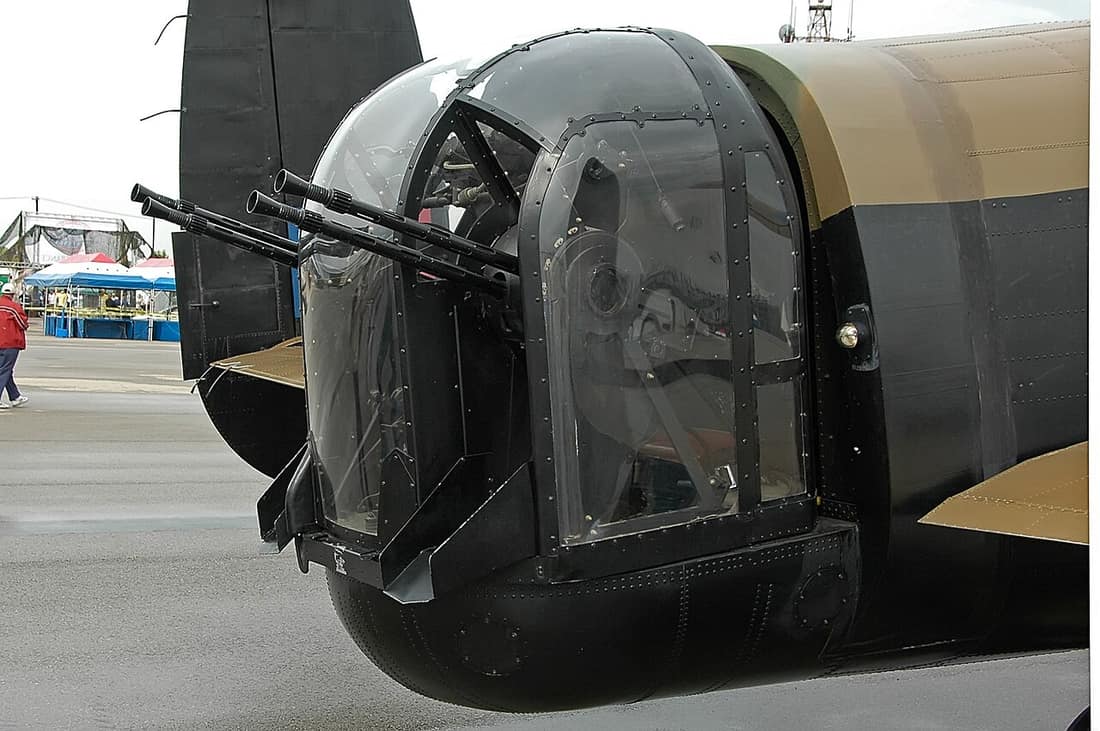 Avro Lancaster_VR-A tail turret