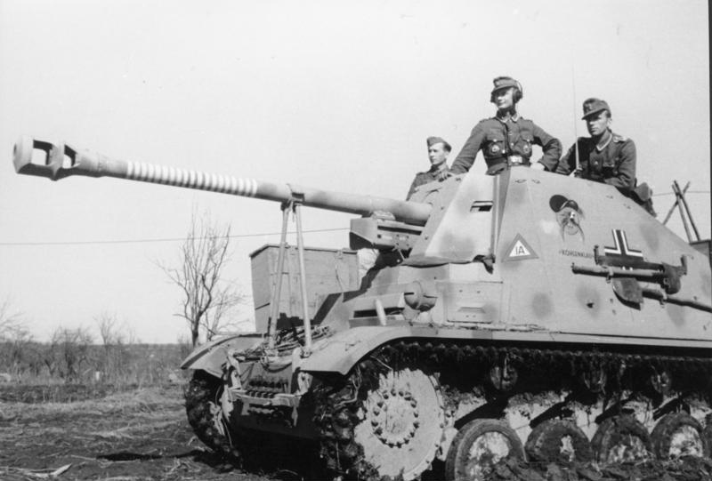 For documentary purposes the German Federal Archive often retained the original image captions, which may be erroneous, biased, obsolete or politically extreme. 7,5 cm Panzerjäger "Marder II" auf Pz.II