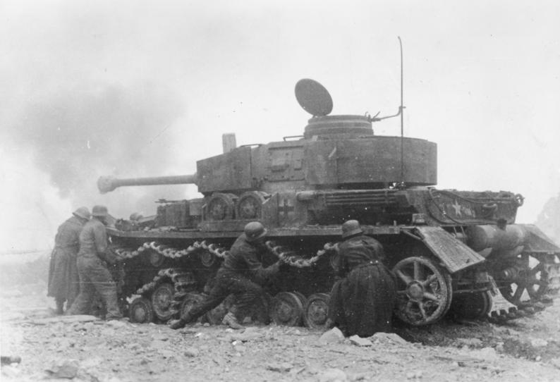 For documentary purposes the German Federal Archive often retained the original image captions, which may be erroneous, biased, obsolete or politically extreme. Scherl: Panzer im Kampf um Casino Obwohl der Feind den besc