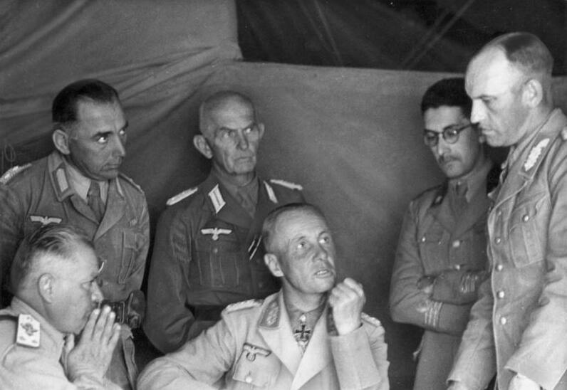 For documentary purposes the German Federal Archive often retained the original image captions, which may be erroneous, biased, obsolete or politically extreme. Prop.-Kp. PZ, Afrika Film-Nr.: 73/39 Bildberichter: Moosmül