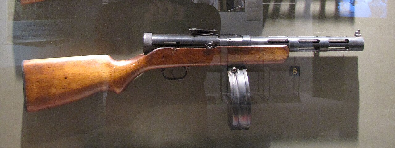 7.62 mm PPD-34/38 submachine gun with 70 round drum magazine.