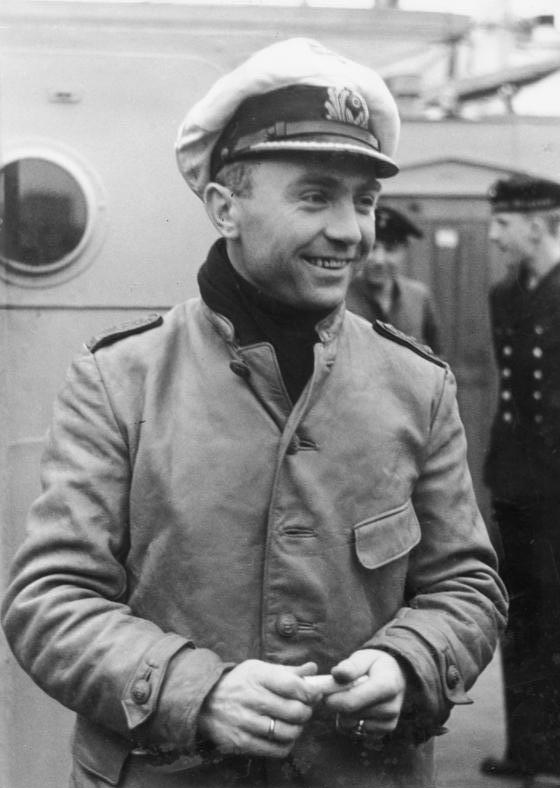 For documentary purposes the German Federal Archive often retained the original image captions, which may be erroneous, biased, obsolete or politically extreme. Kapitänleutnant Prien 6534-40