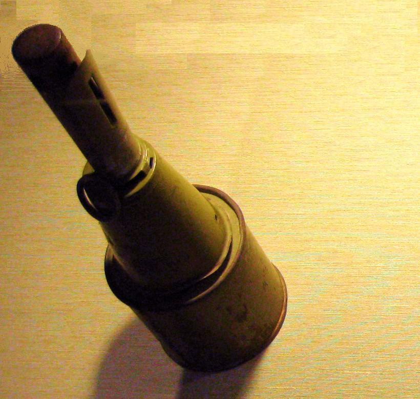 Anti-tank grenade, wirecutters and dagger carried by Unit 124 member Kim Shin-Jo