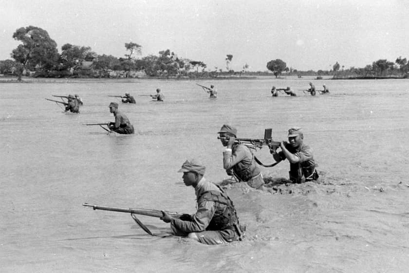 The historical event of WWII. Republic of China exploded the bank of Yellow River to stop the Japanese attack in 1938