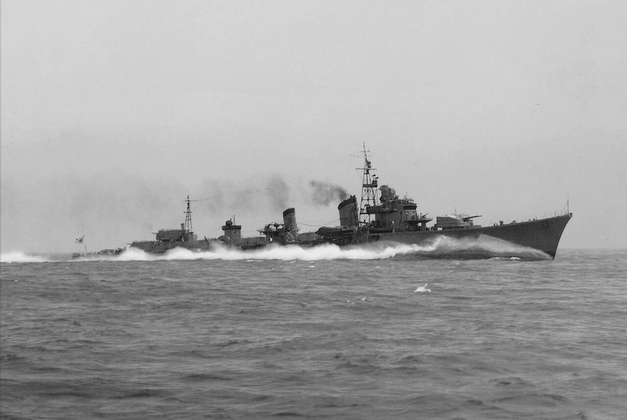 Imperial Japanese Navy Destroyer Shimakaze during trials at Miyazu Bay, May 5 1943