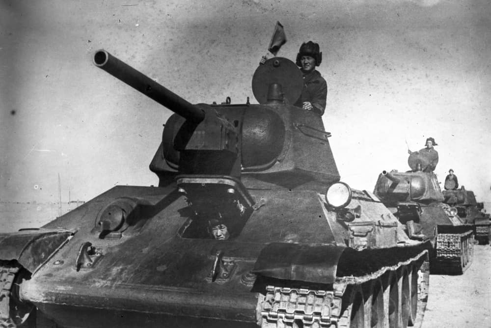 A Mongolian armored brigade equipped with T-34 tanks on the march. Transbaikal Front, 10 August 1945.