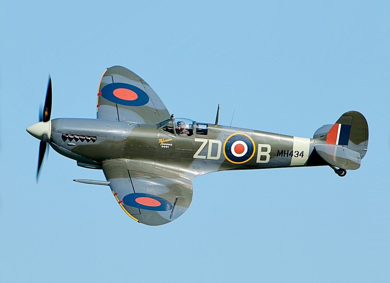 Spitfire MH434 at the Shuttleworth Collection Season Premiere Airshow 2018