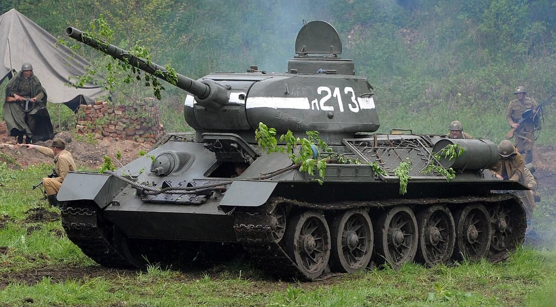 T-34 tank from the collection of Stanisław Kęszycki during the reconstruction of the Battle of Berlin in the Modlin Fortress