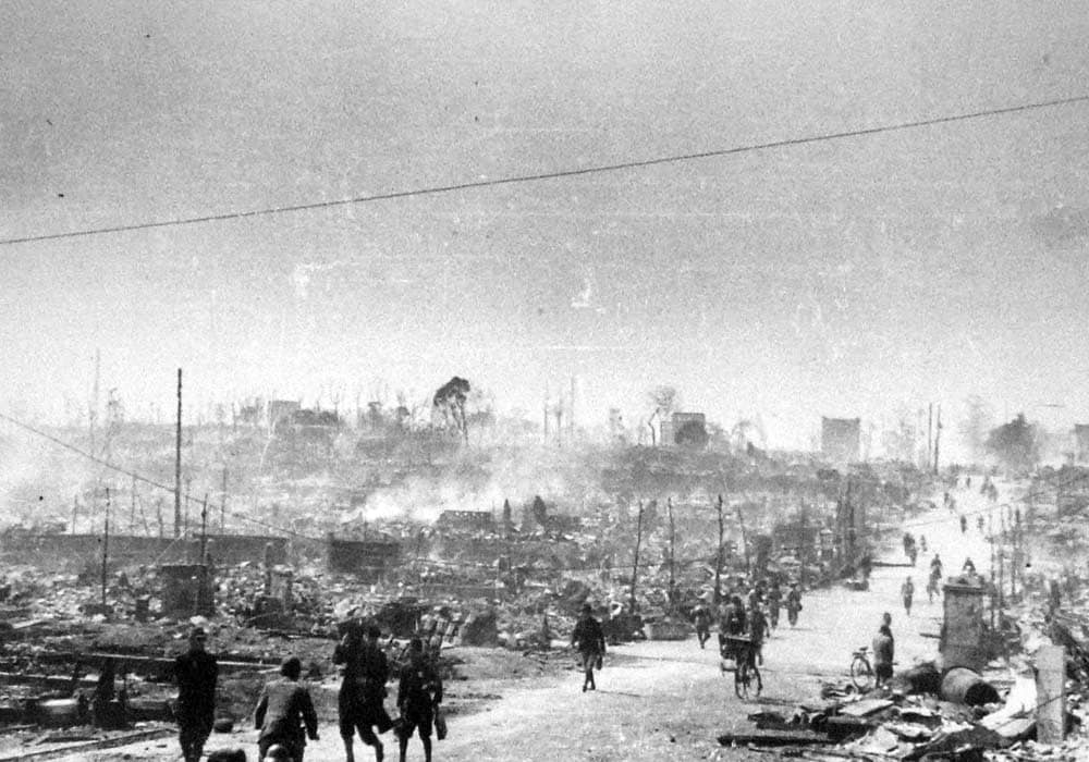 Photo taken by Ishikawa Kōyō(1904-1989) around 10 March, 1945.