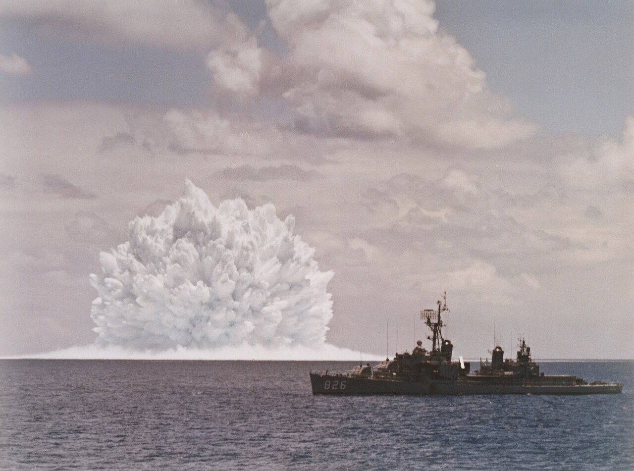 Swordfish spray dome and plume with USS AGERHOLM in foreground. National Archives Identifier: 146764210 Local Identifier: 374-ANT-26-JTF-8-62-12648-H-14 Creator(s): Department of Defense. Defense Atomic Support Agency. 5